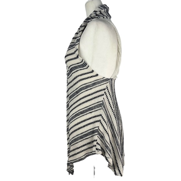 BOUTIQUE STYLE PULL OVER HALTER VEST - Picture 4 of 11